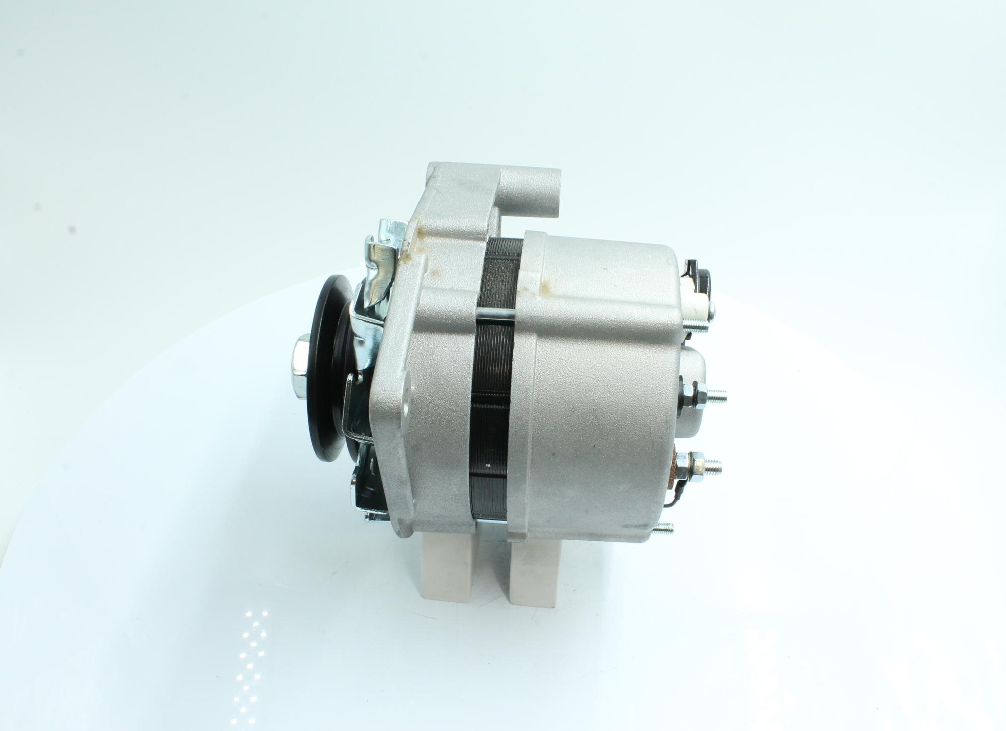 PowerMax 89213403: Dynamo / Alternator PowerMax 33A