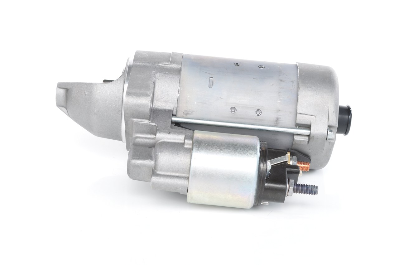 BOSCH 0 001 223 018: Rozrusznik 2,3kW
