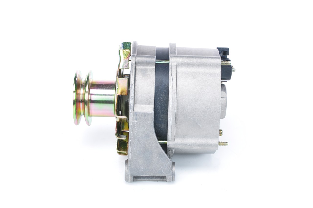 BOSCH 0 120 489 370: Laturi 65A