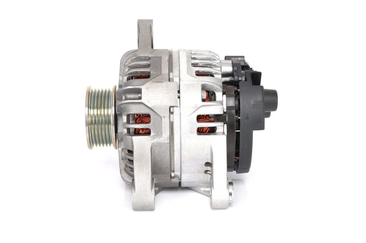 BOSCH 0 124 415 015: Laturi 105A