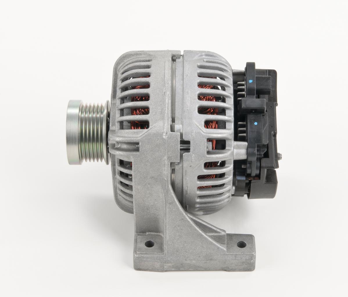 BOSCH 0 124 515 054: Alternador 120A