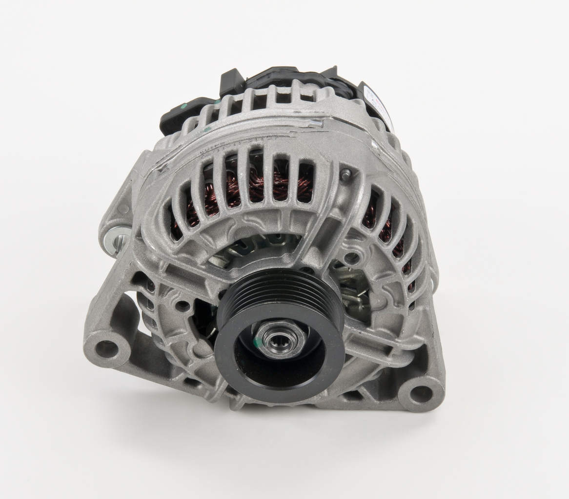 BOSCH 0 124 525 018: Алтернатор 140А