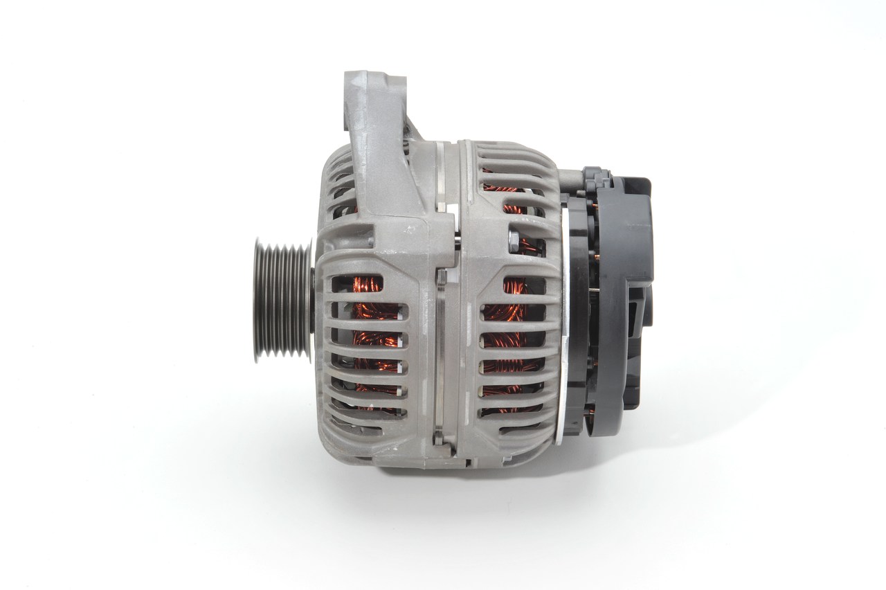 BOSCH 0 124 525 106: Alternador 150A