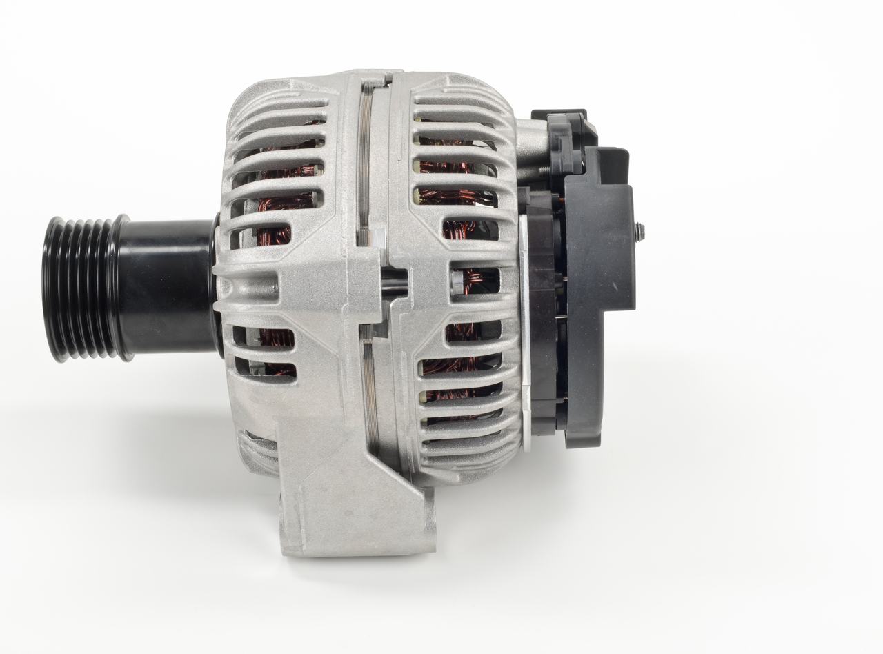 BOSCH 0 124 525 143: Alternador 140A