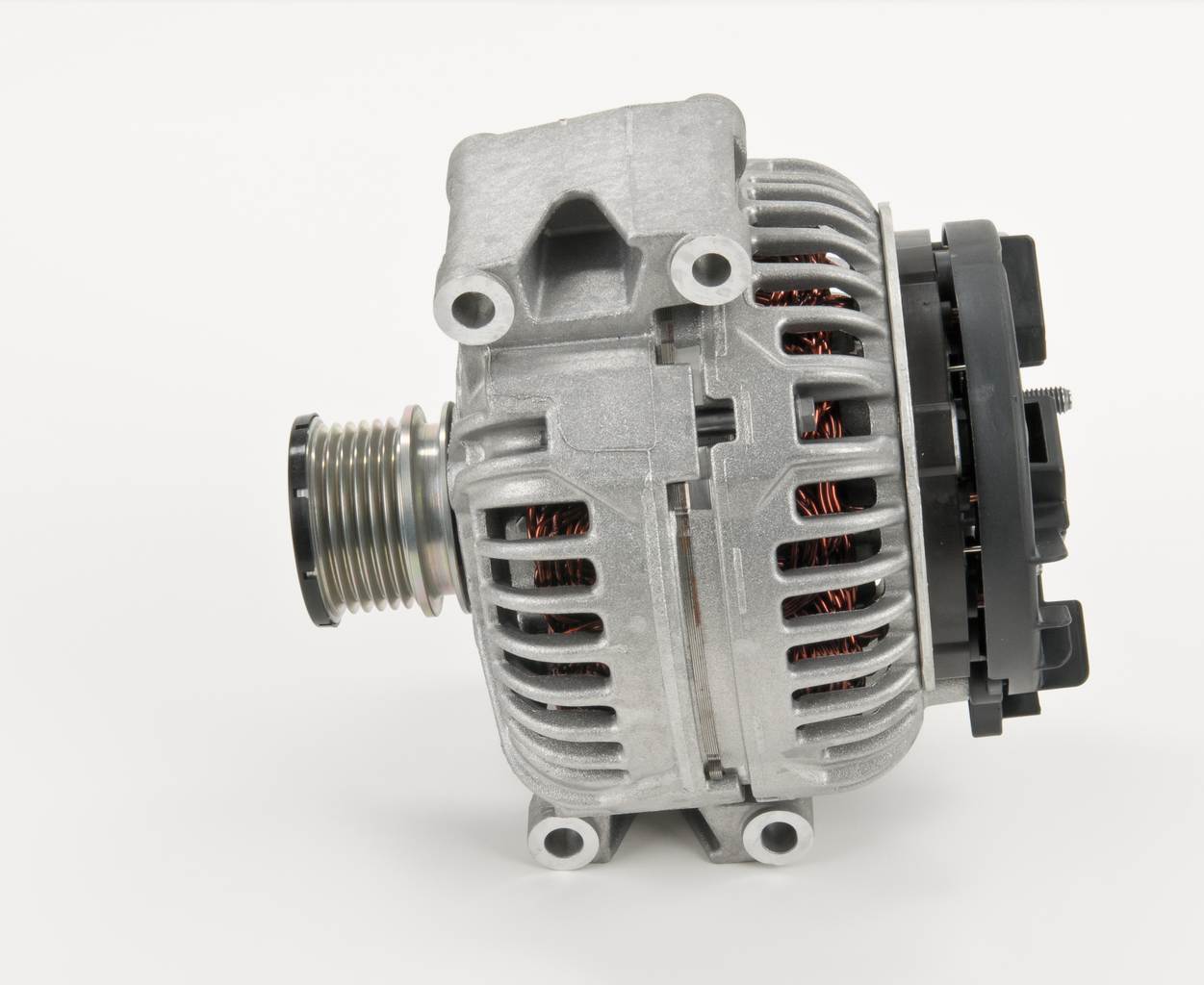BOSCH 0 124 625 020: Laturi 200A