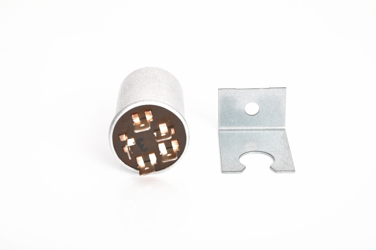BOSCH 0 336 208 001 Pagrieziena signāla pārtraucējs RENAULT 10 Sedan 48 ZS Benzīns cena