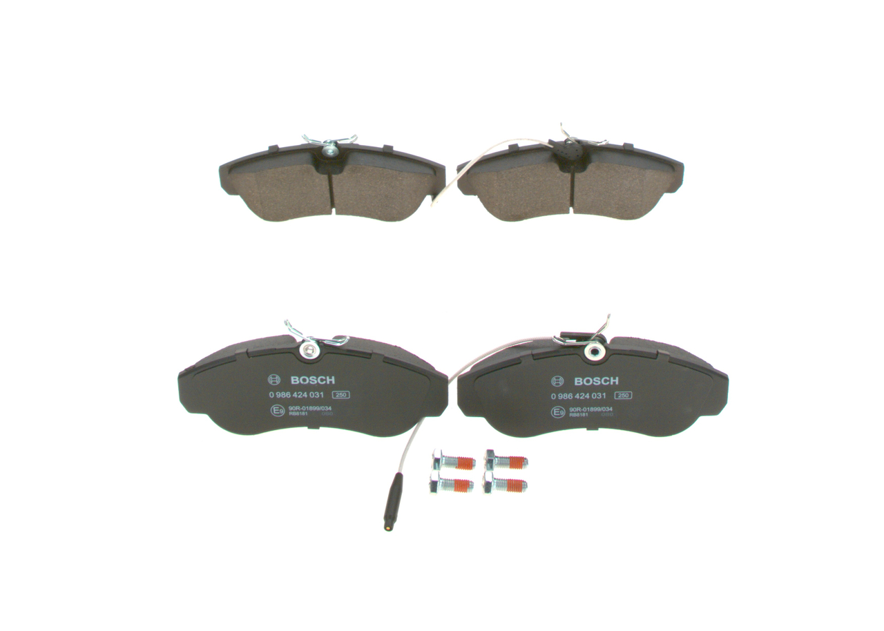BOSCH 0 986 424 031: Bremsbeläge mit Zubehör, mit Anti-Quietsch-Blech, mit Schrauben