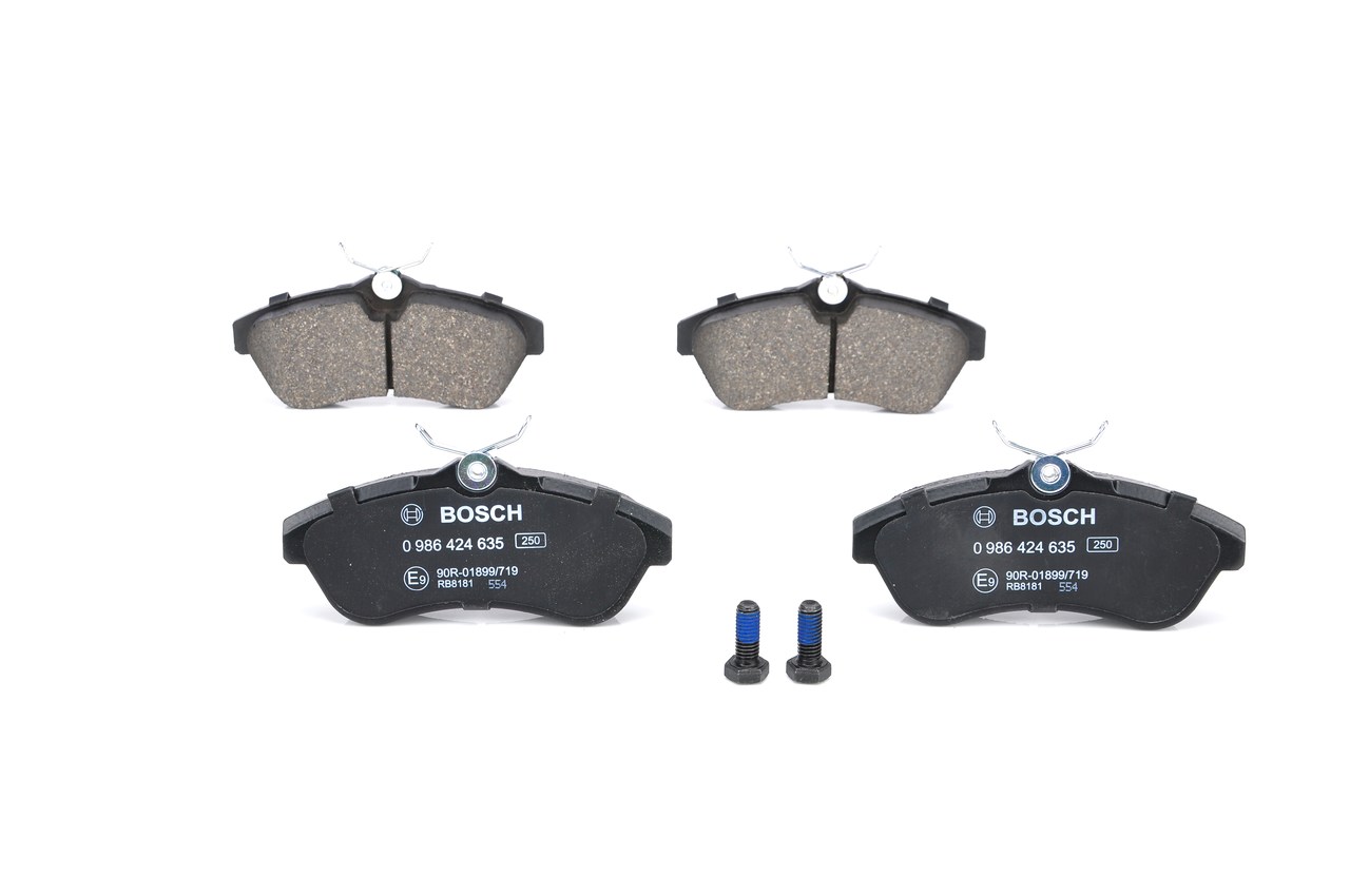 BOSCH 0 986 424 635: Juego de pastillas de freno con accesorios, Chapa antichirridos, con tornillos