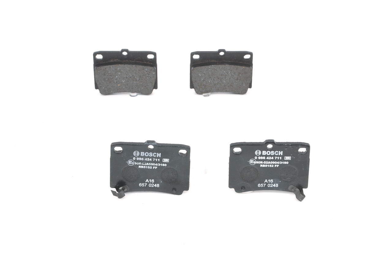 BOSCH 0 986 424 711 Remblokken MITSUBISHI PAJERO 3 (V6W, 57W) 170 Pk Benzine kosten