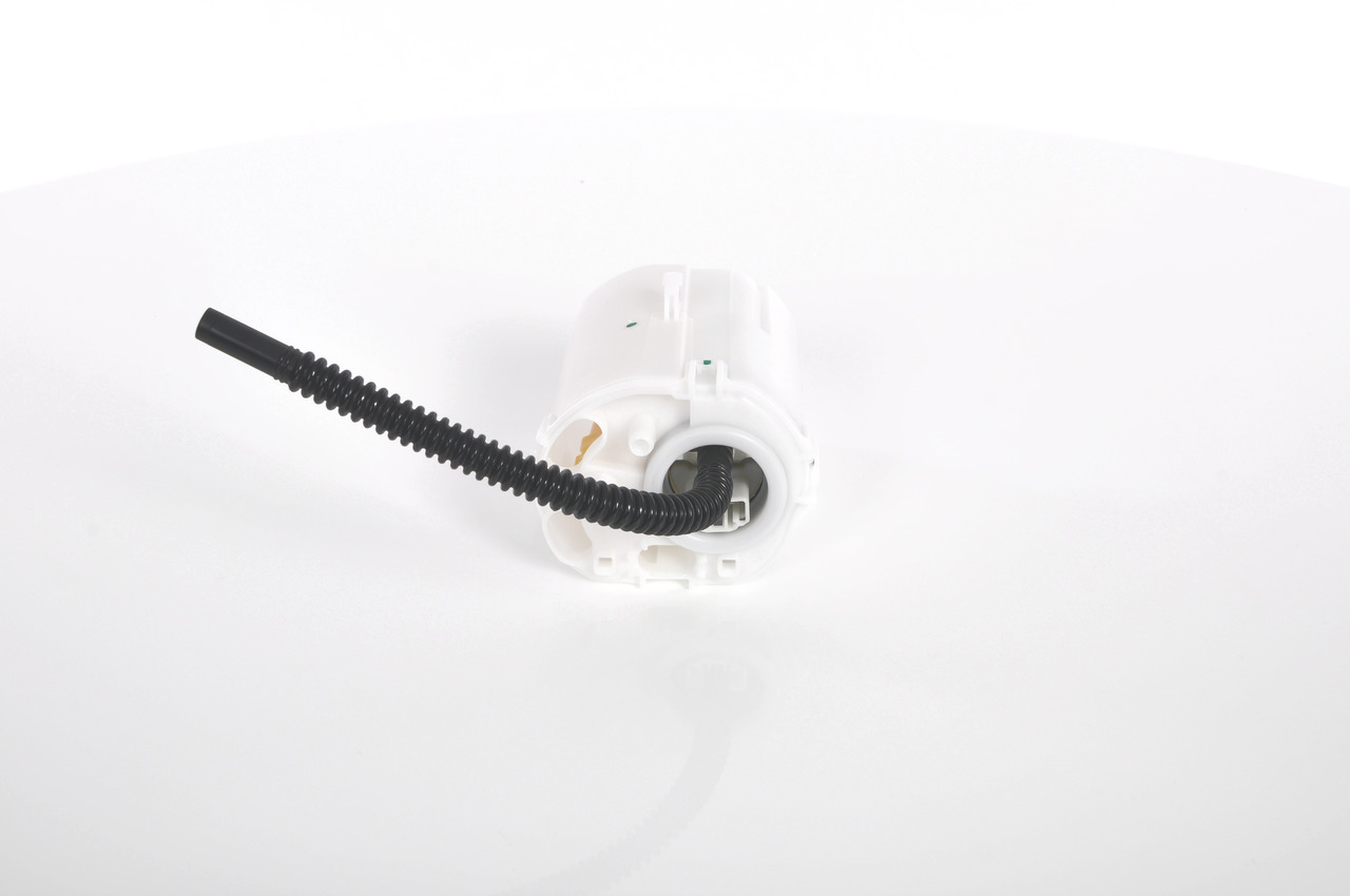 BOSCH 0 986 580 825: Kraftstoffpumpe elektrisch, mit Anbau-/Befestigungsmaterial, mit Anschlussteilen