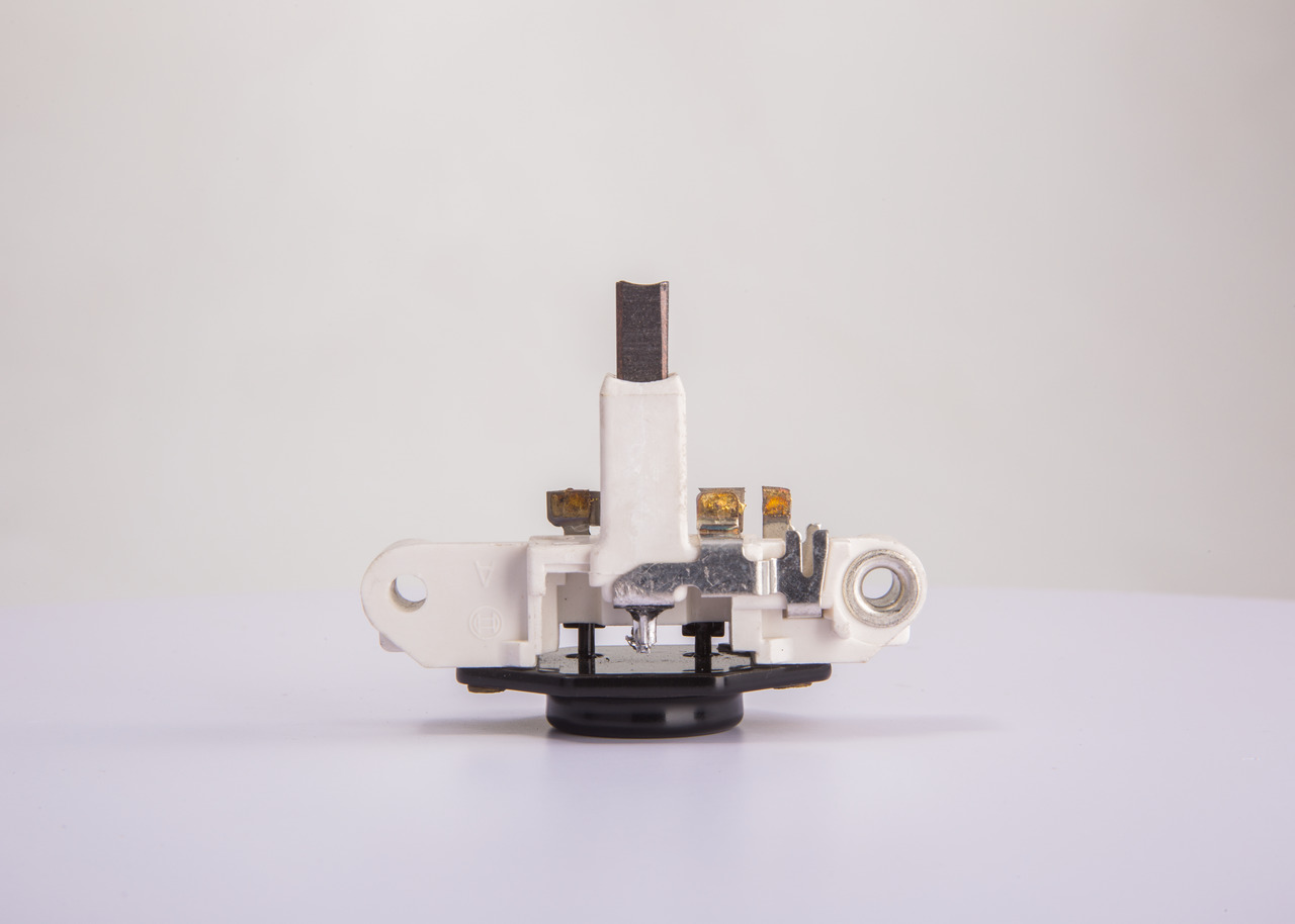 BOSCH 1 197 311 235: Lichtmaschinenregler