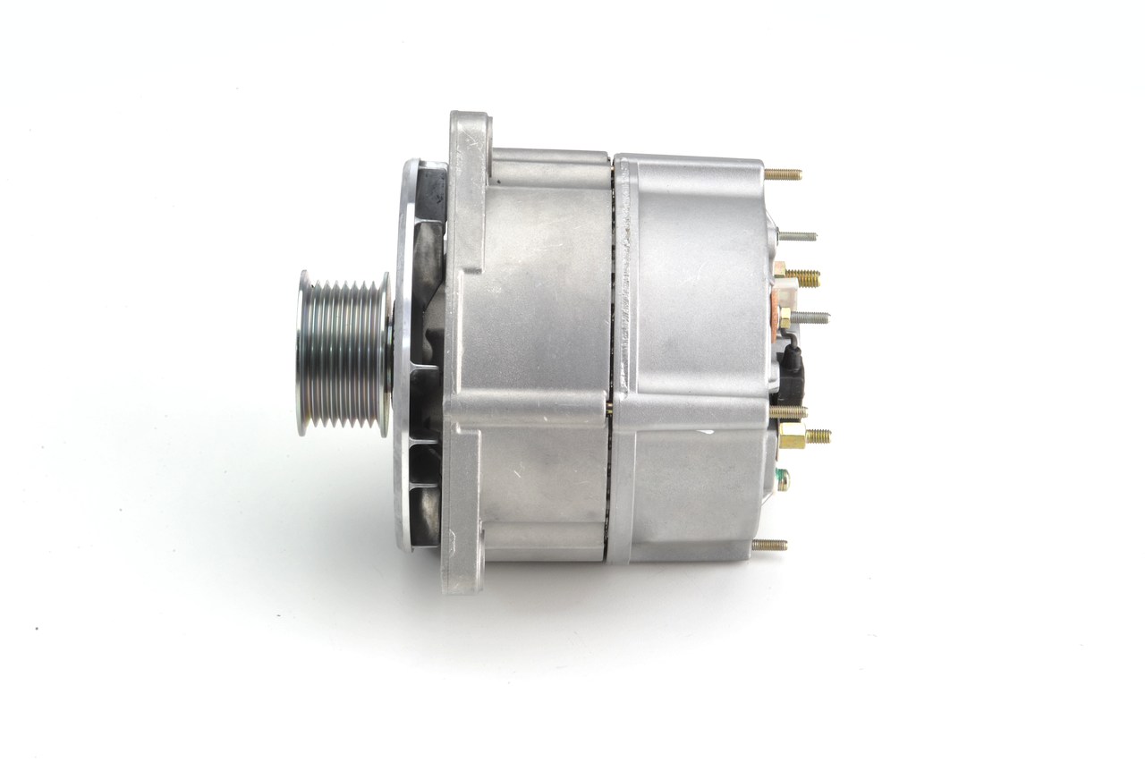 BOSCH 6 033 GB3 010: Alternador 100A