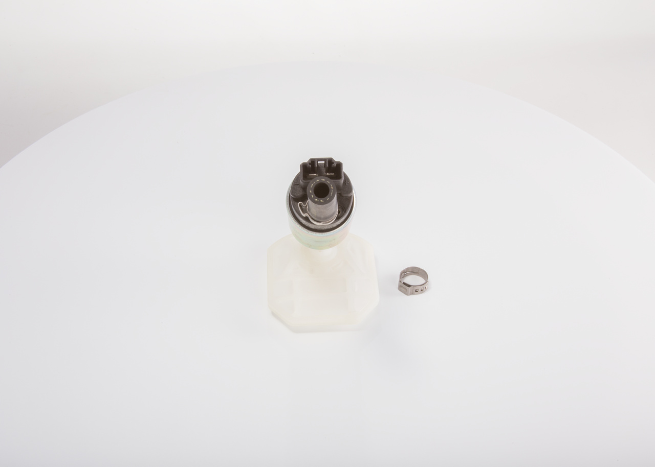 BOSCH F 000 TE1 502: Bomba de combustible eléctrico, con material de montaje/fijación, con piezas de conexión