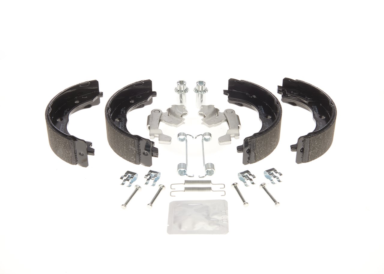 BOSCH 0 204 113 821 Спирачен комплект, барабанни спирачки FIAT DUCATO автобус (244, Z_) 126 K.C. дизел цена