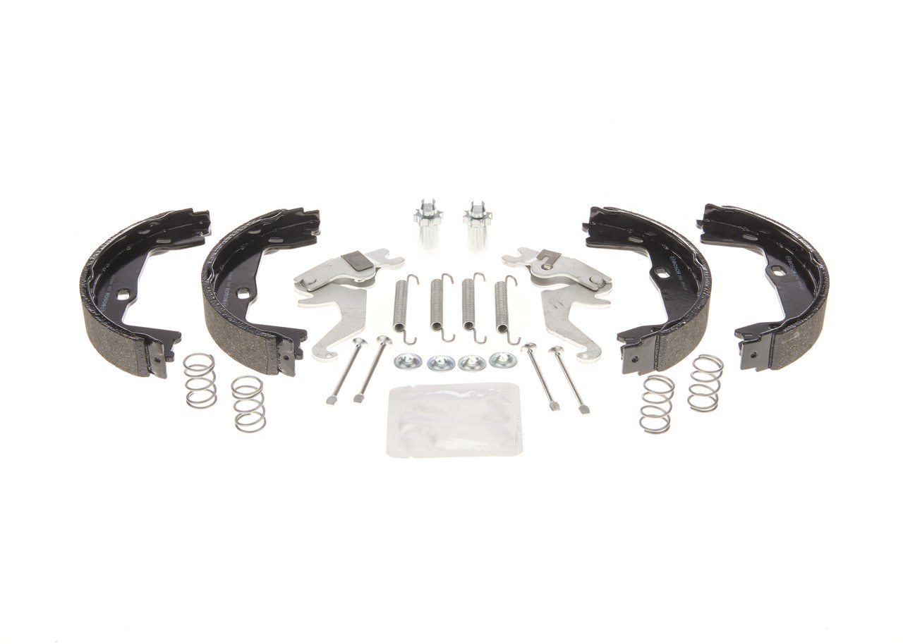 BOSCH 0 204 113 824 Комплект спирачна челюст, ръчна спирачка VAUXHALL Cavalier Mk3 Limousine (J89) 156 K.C. бензин цена