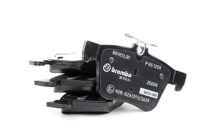 BREMBO P 85 125X: Juego de pastillas de freno XTRA LINE sin accesorios, Chapa antichirridos
