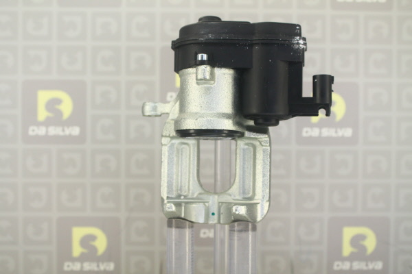 DA SILVA ET9059: Bremssattel hinter der Achse, Hinterachse links