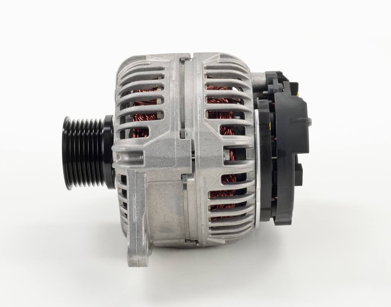 BOSCH 1 986 A00 511: Laturi 120A