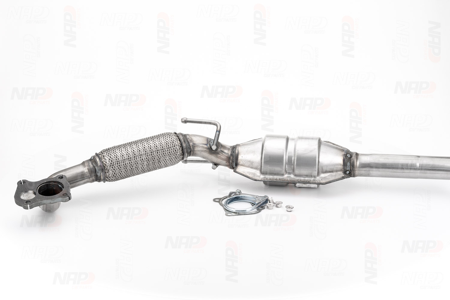 NAP carparts CAK10749: Katalysator mit Anbau-/Befestigungsmaterial