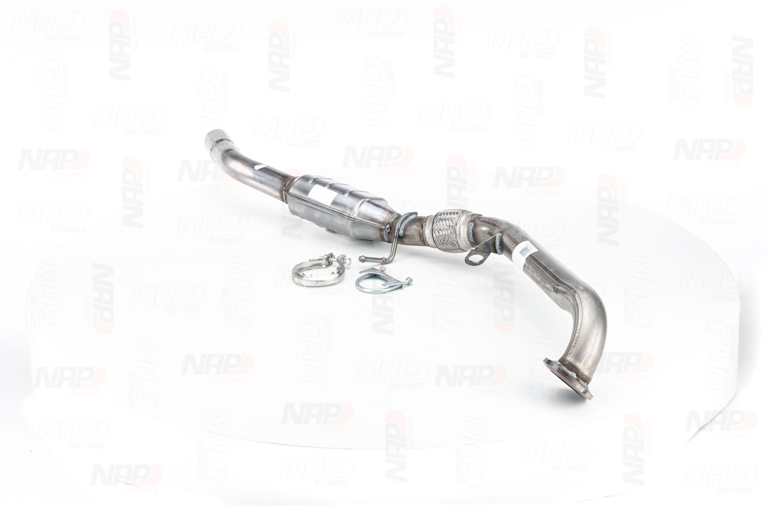 NAP carparts CAK10456: Katalizator z materiałem montażowym/ mocującym