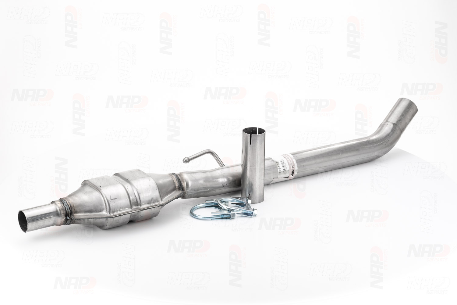 NAP carparts CAK10483: Katalizator z materiałem montażowym/ mocującym