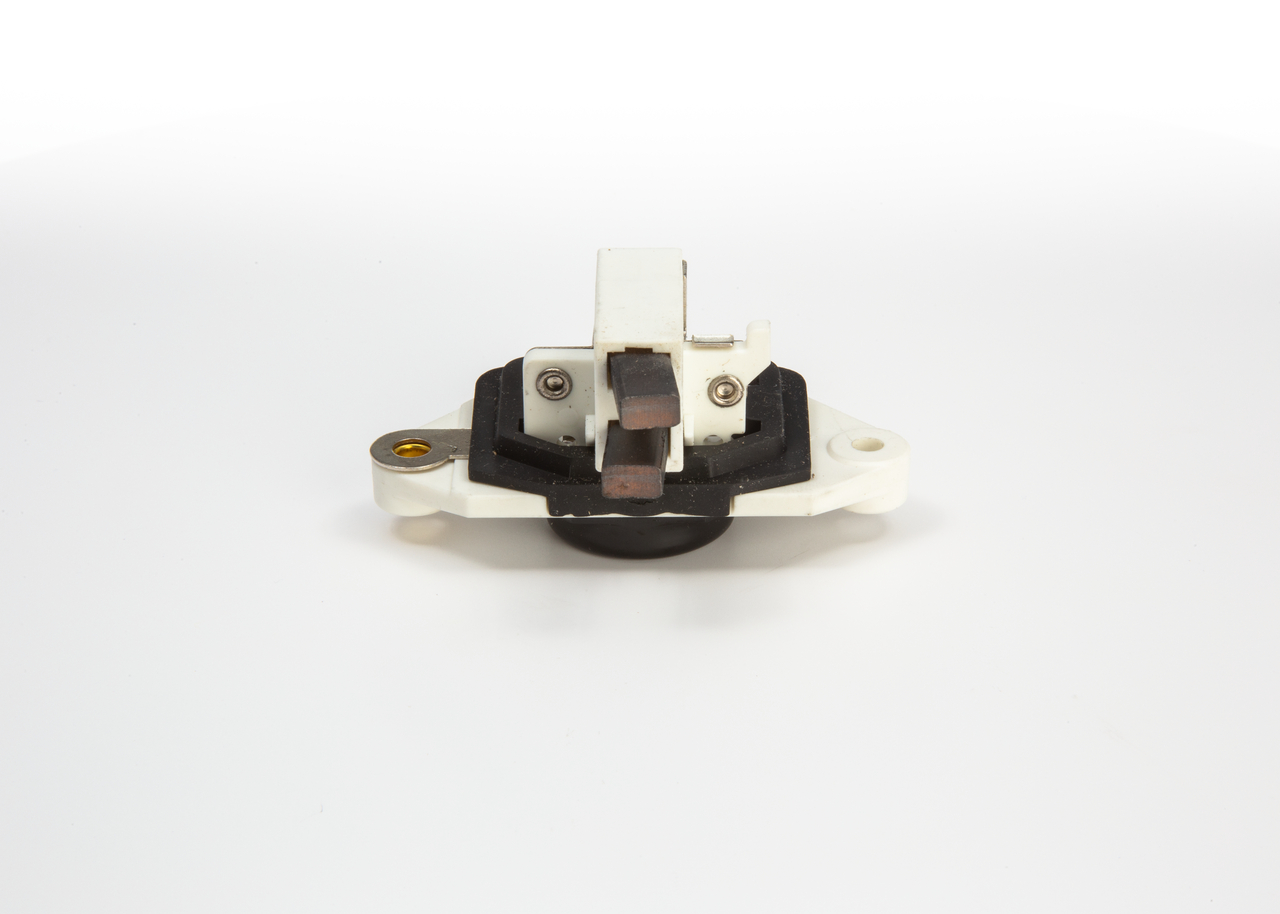 BOSCH 1 986 AE0 007: Jänniteensäädin
