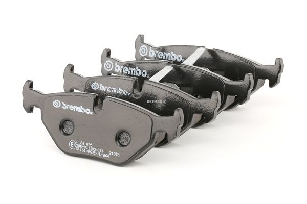 BREMBO P 06 025: Piduriklotsid PRIME LINE koos lisadega, koos stopperrõngaga, koos kokkusurumisvastase plekiga