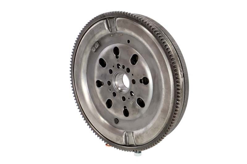 REMANTE 009-001-000034R: Schwungrad LUK 415 0418 10