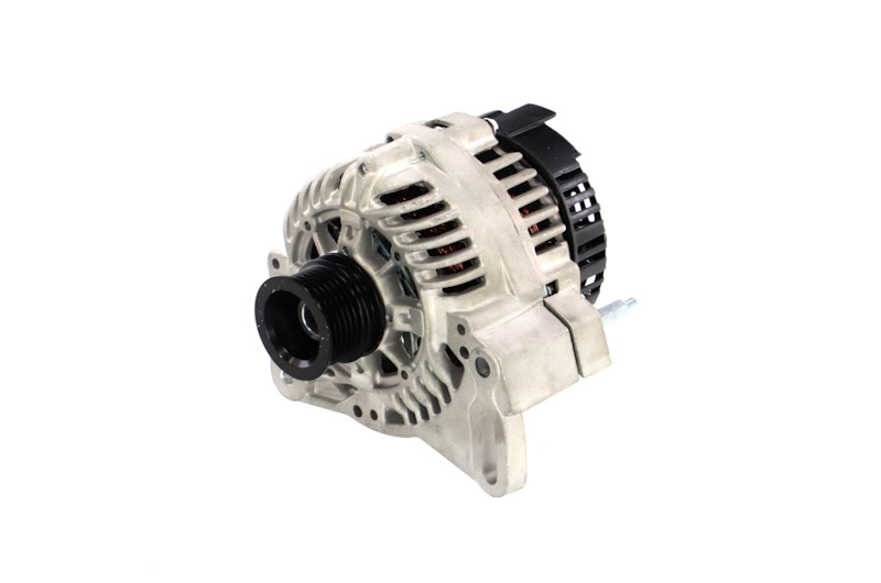 REMANTE 011-003-000339R: Alternador BOSCH 0 986 049 640 90A