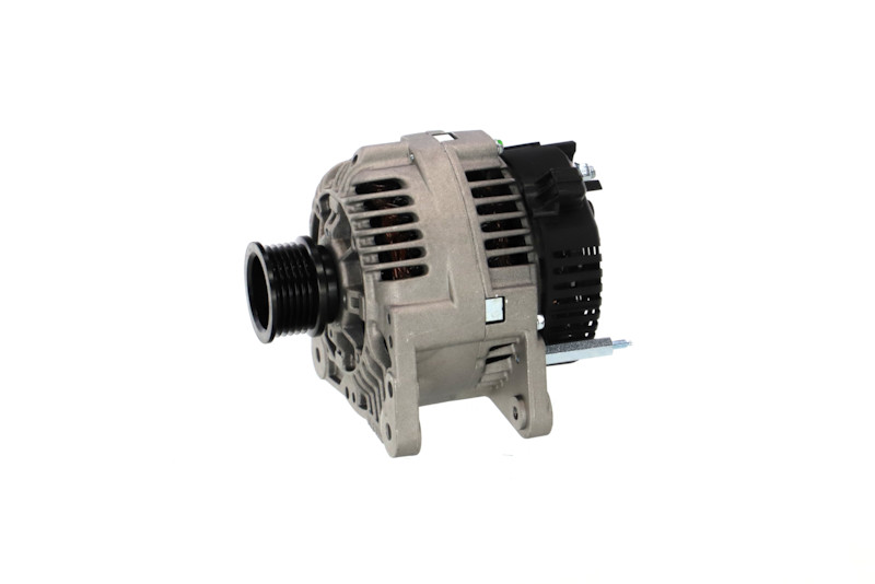 REMANTE 011-003-000645R: Alternator BOSCH 0 986 040 870 70A