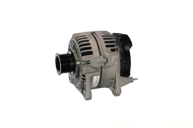 REMANTE 011-003-000741R: Lichtmaschine BOSCH 0 986 045 330 110A