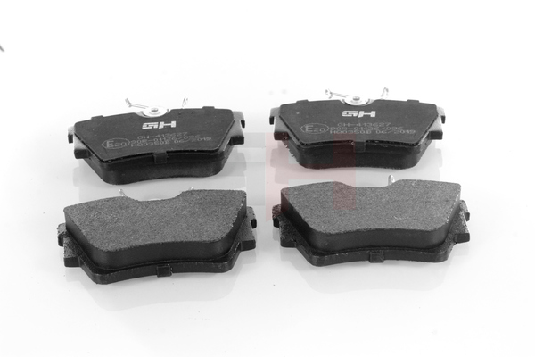 GH GH-413627: Kit pastiglie freni con accessori, con bulloni pinza freno