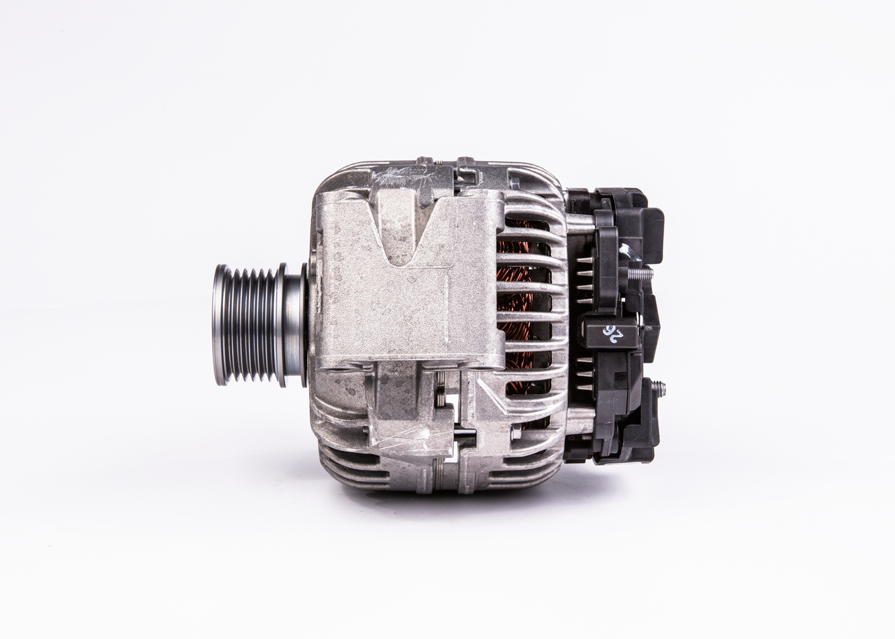 BOSCH 1 986 A00 653: Alternador 120A