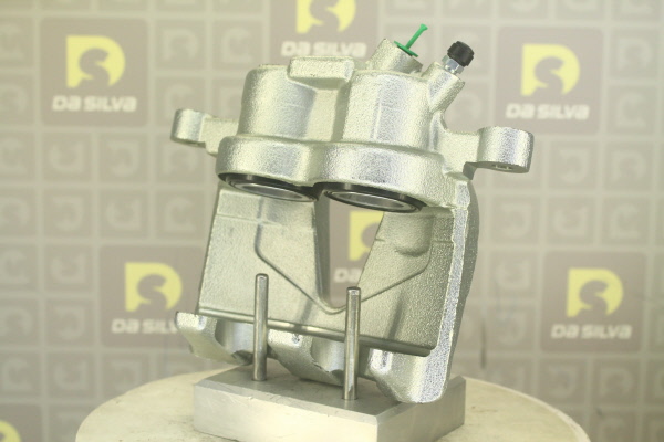 DA SILVA ET3193: Bremssattel hinter der Achse, Vorderachse links