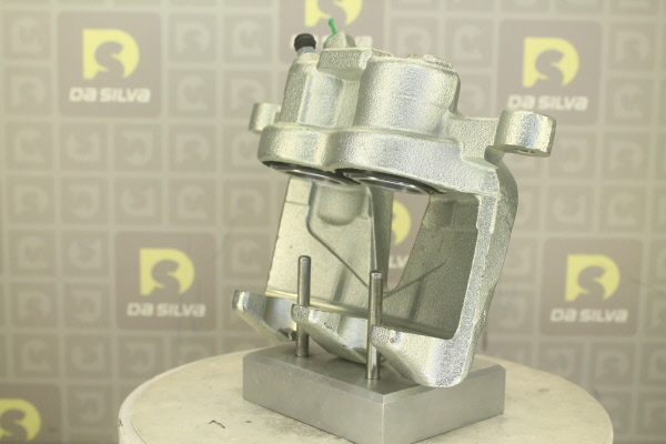 DA SILVA ET3194: Bremssattel hinter der Achse, Vorderachse rechts