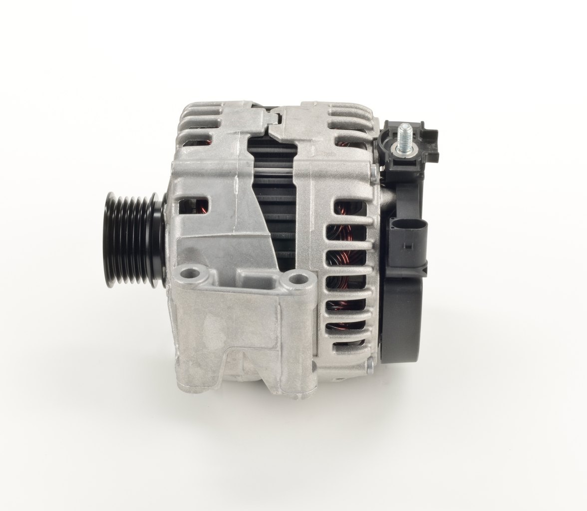 BOSCH 0 121 813 101: Lichtmaschine 220A