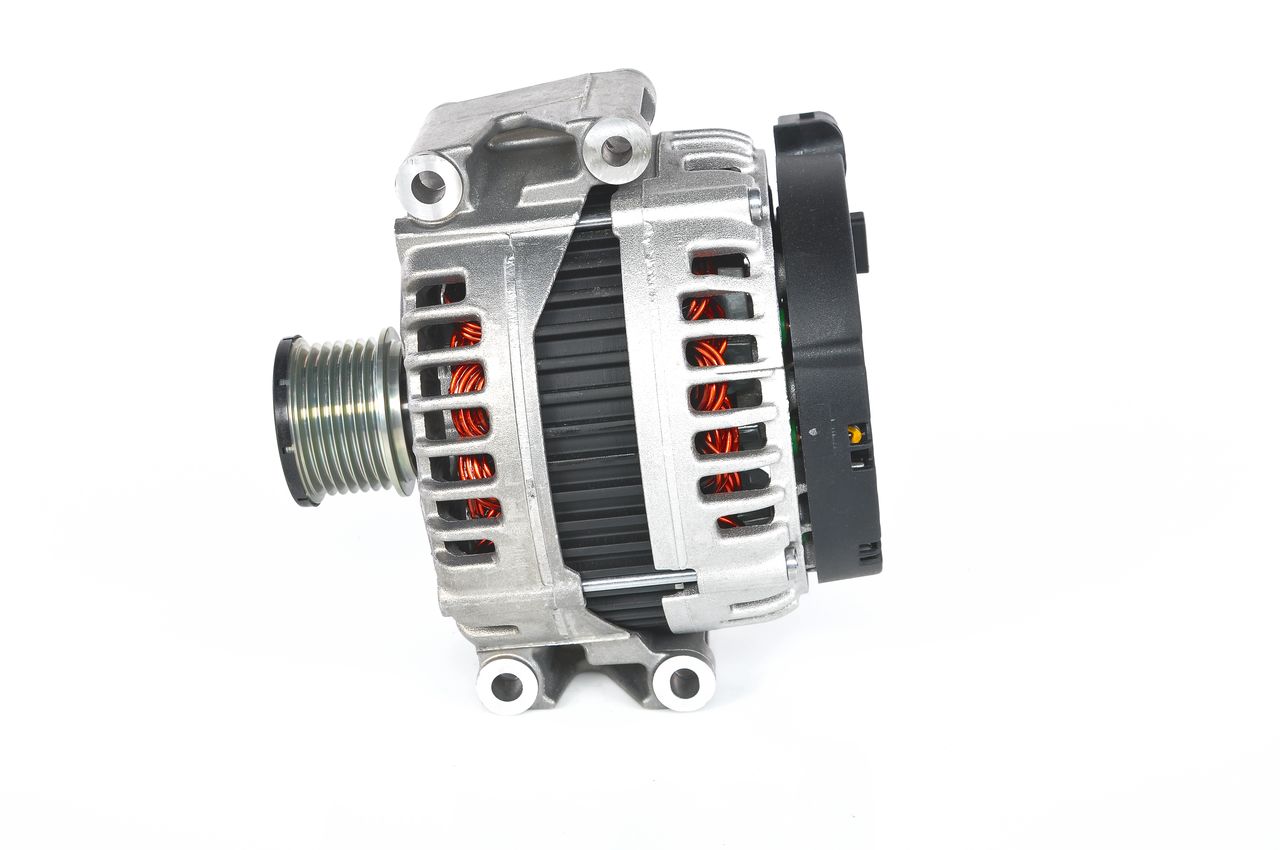 BOSCH 0 121 813 120: Lichtmaschine 220A