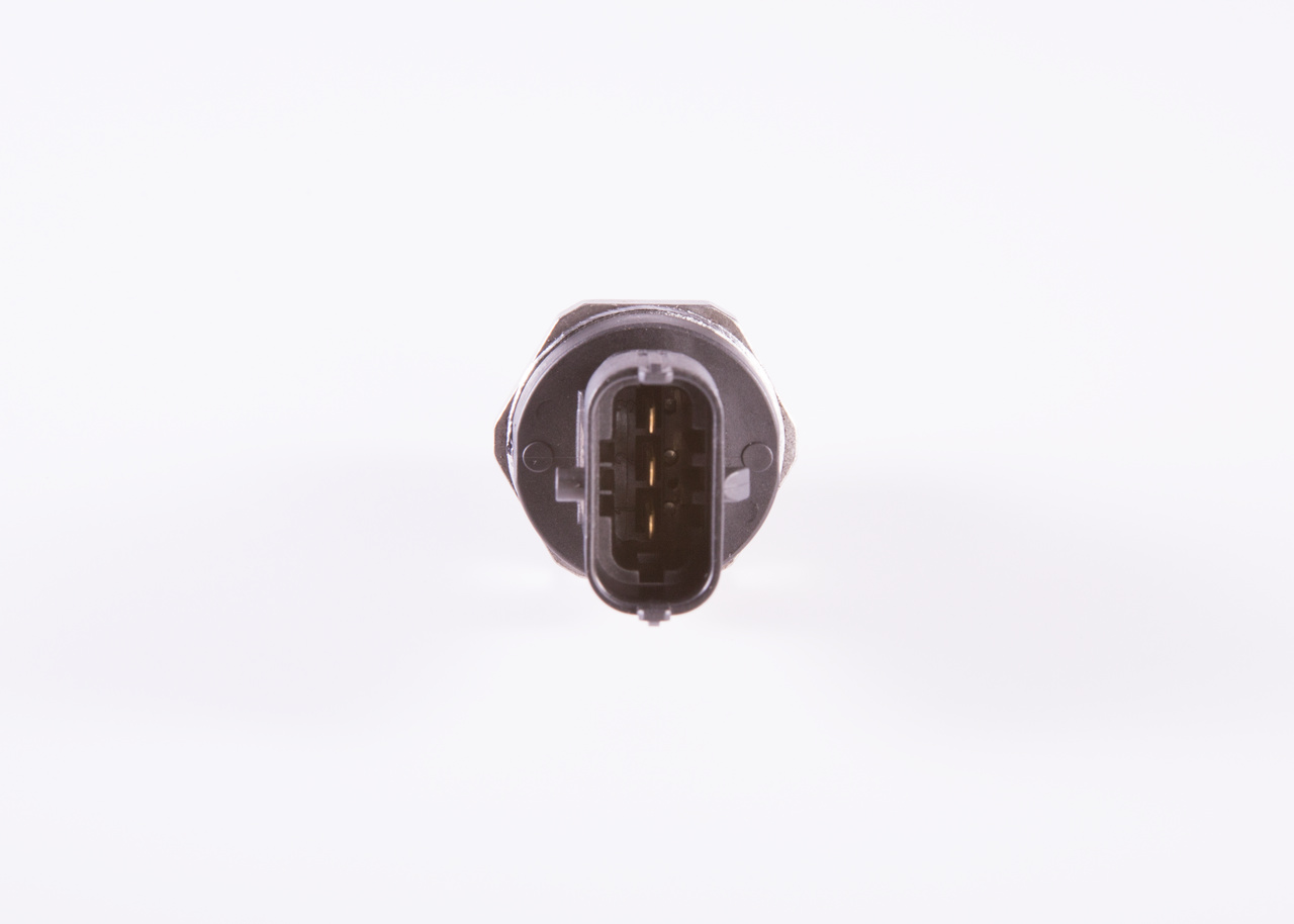 BOSCH 0 281 002 930: Sensor, presión combustible lado alta presión