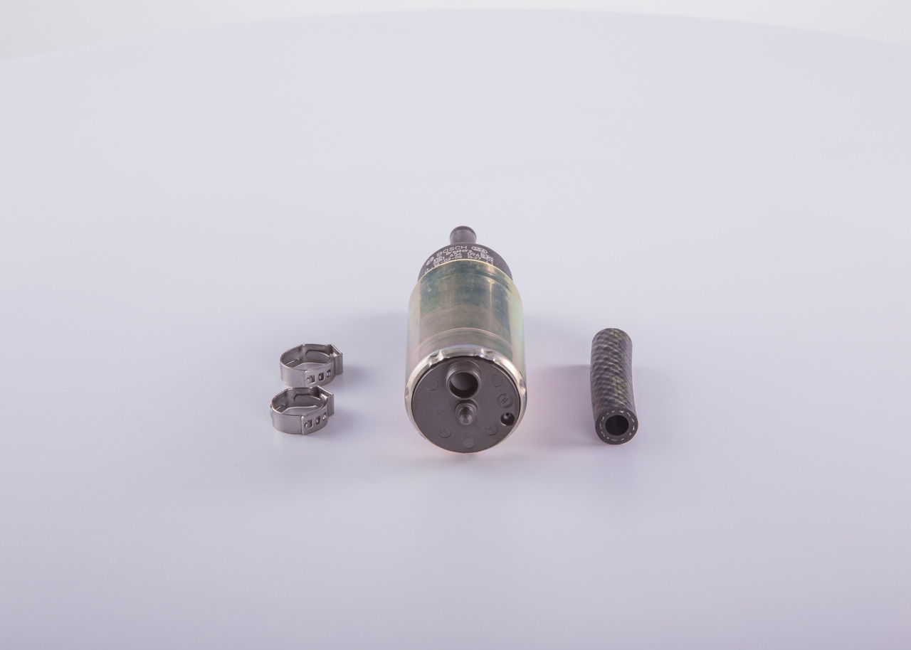 BOSCH F 000 TE1 440: Kraftstoffpumpe elektrisch, mit Anbau-/Befestigungsmaterial, mit Anschlussteilen