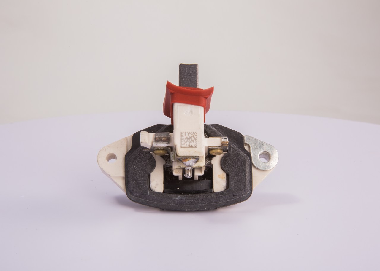 BOSCH 6 033 RD0 002: Regulador del alternador