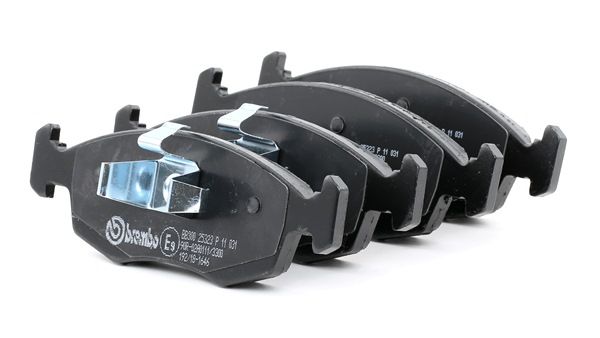 BREMBO P 11 031: Juego de pastillas de freno PRIME LINE con accesorios, con clip de émbolo, Chapa antichirridos