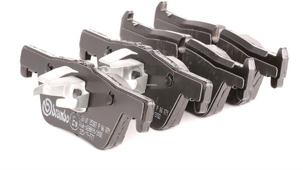 BREMBO P 06 071: Juego de pastillas de freno PRIME LINE con accesorios, con clip de émbolo, Chapa antichirridos Prime