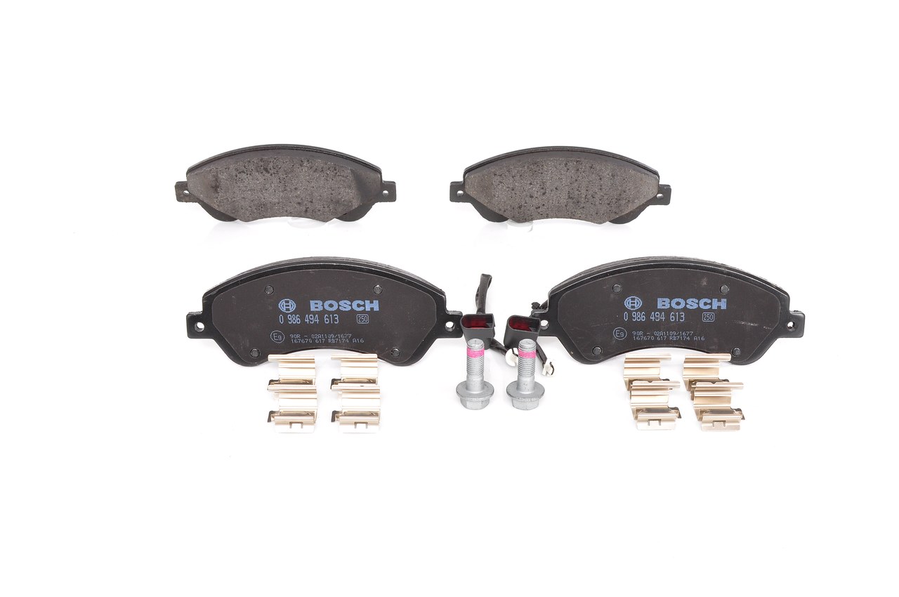 BOSCH 0 986 494 613: Bremsbeläge mit Montageanleitung, mit Anti-Quietsch-Blech, mit Schrauben