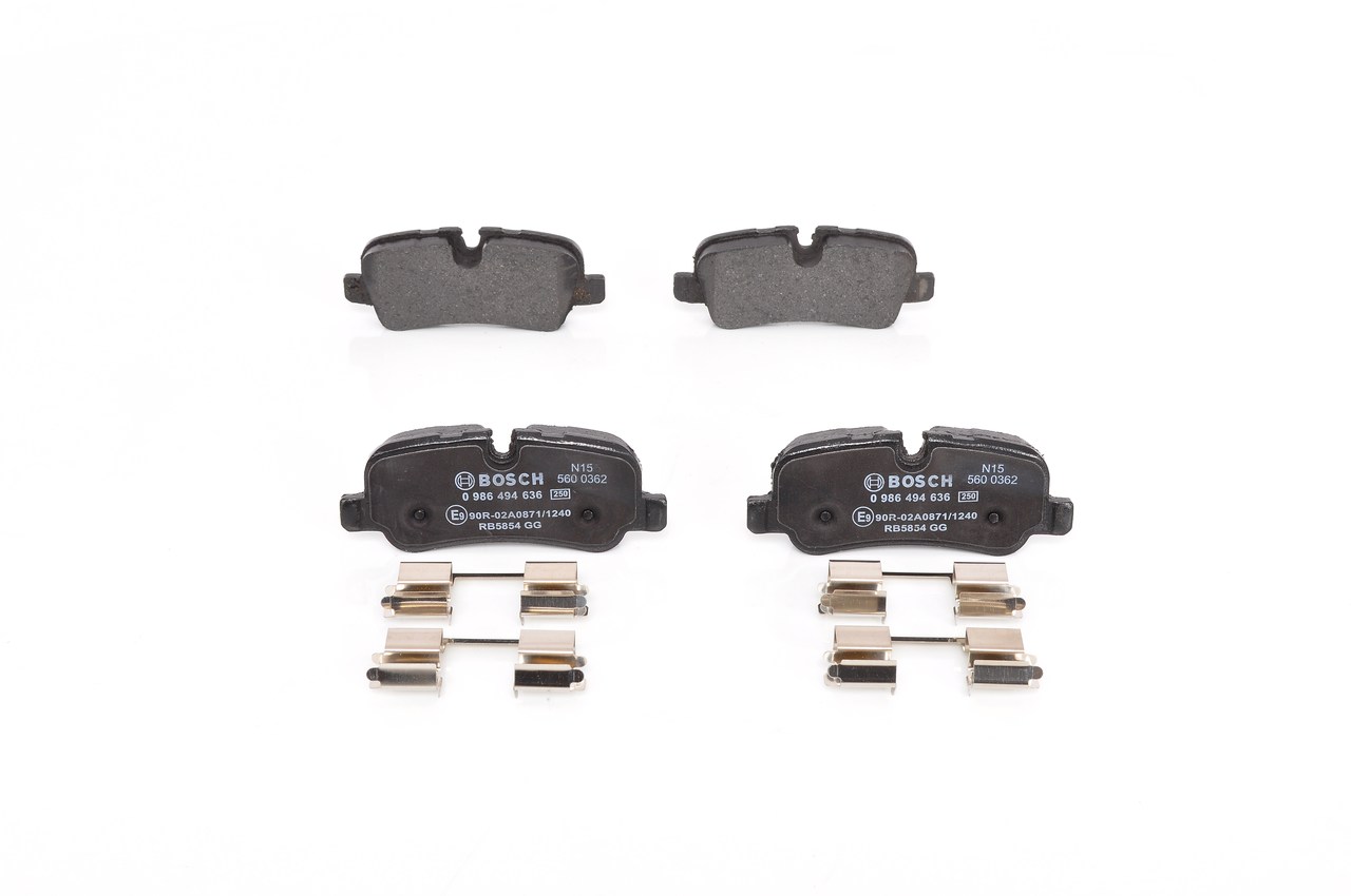 BOSCH 0 986 494 636: Bremsbeläge mit Feder, mit Anti-Quietsch-Blech