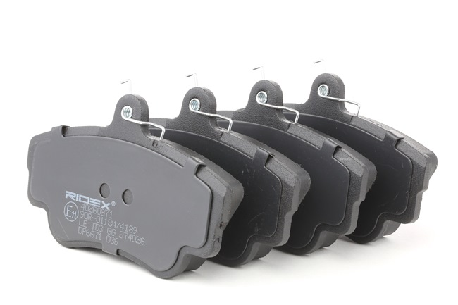 RIDEX 402B0871: Bremsbeläge Vorderachse, mit Feder