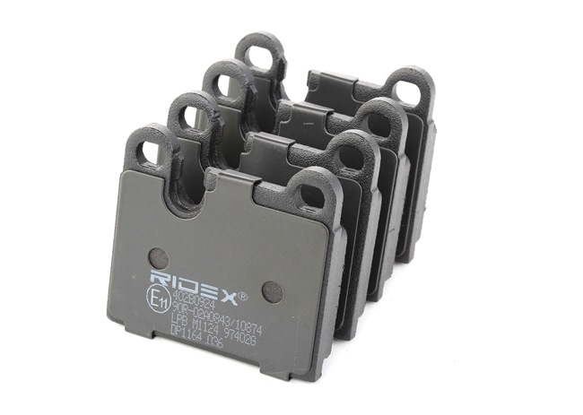 RIDEX 402B0924: Piduriklotsid Tagasild, Esisild