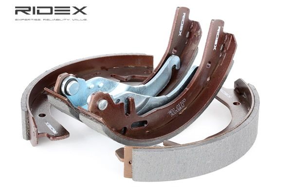 RIDEX 70B0206: Zestaw szczęk hamulcowych Oś tylna, 200[mm], z dźwignią