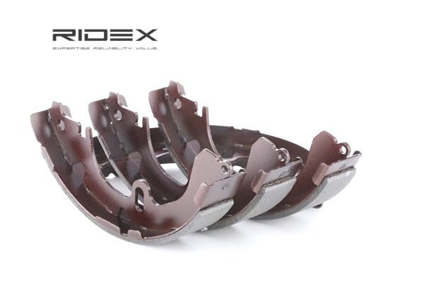 RIDEX 70B0121: Juego de zapatas de frenos Eje trasero, 200mm, sin palanca