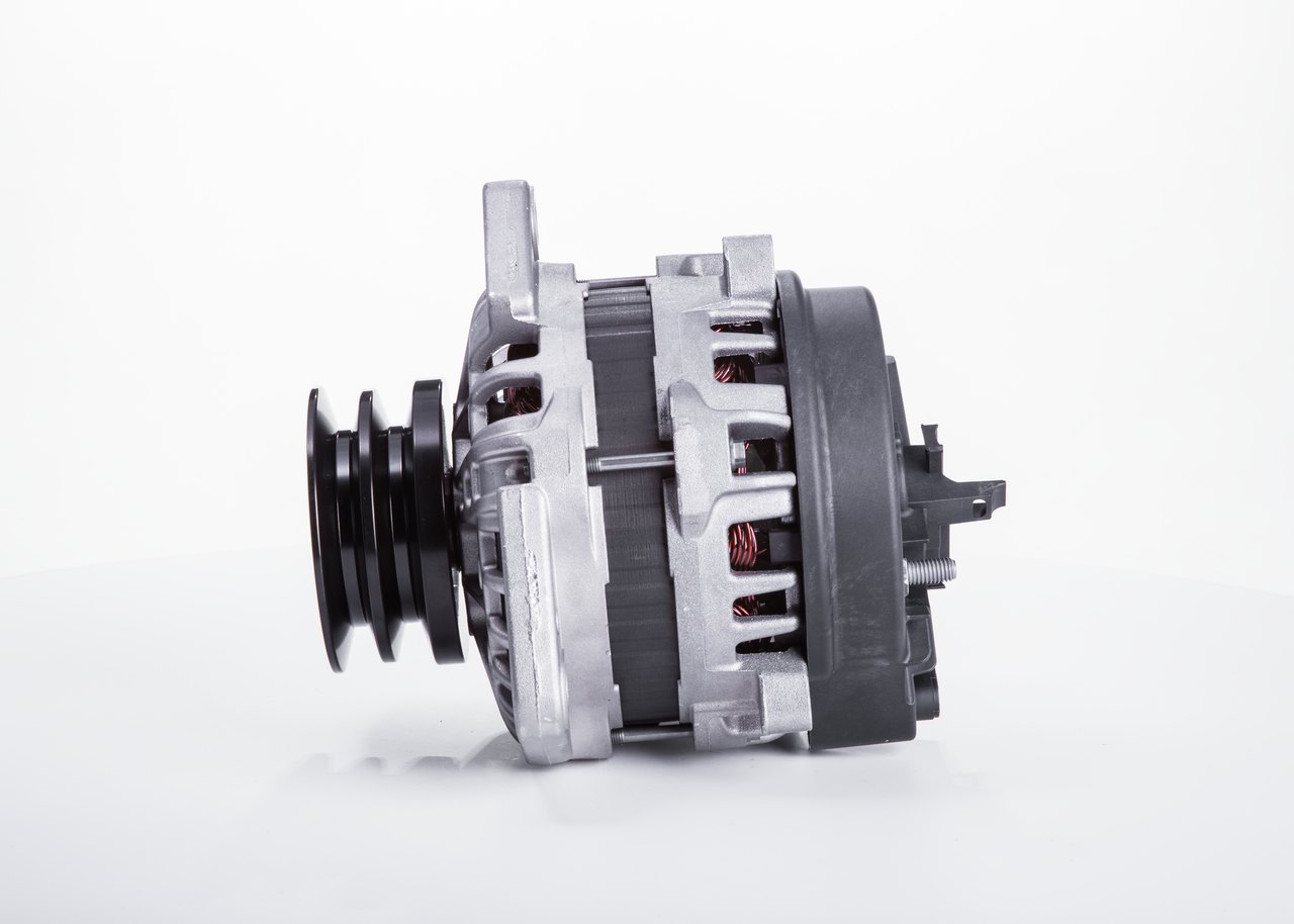 BOSCH F 000 BL0 7H5: Laturi 80A