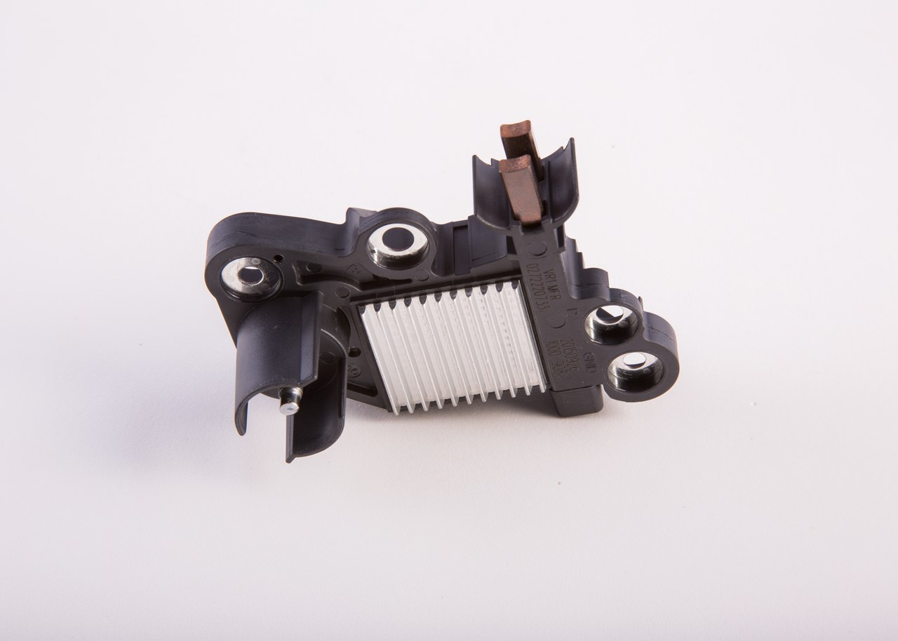 BOSCH 0 272 220 733 Generaatori pingeregulaator FORD Ranger (ET) 163 hj Diisel hind